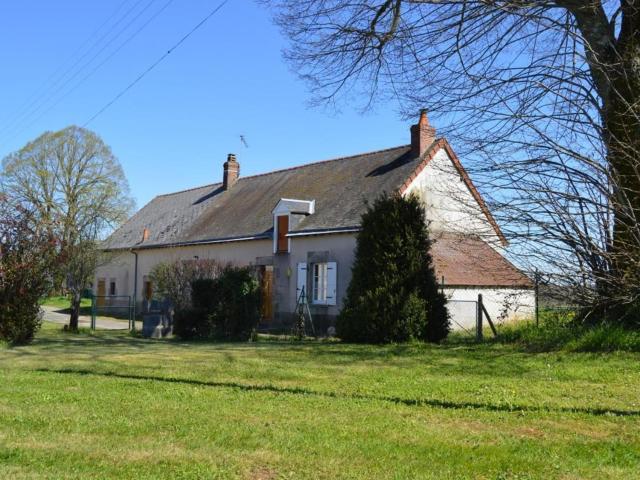 Ancienne fermette à Aigurande: nature, proche Creuse, 1 chambre, jardin privé, barbecue, garage - FR-1-591-1