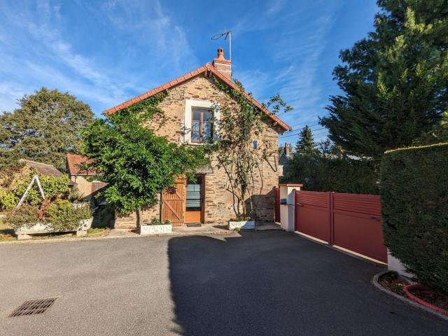 Belle maison en pierre au cœur du Berry avec jardin, terrasse, et activités familiales à proximité - FR-1-591-152