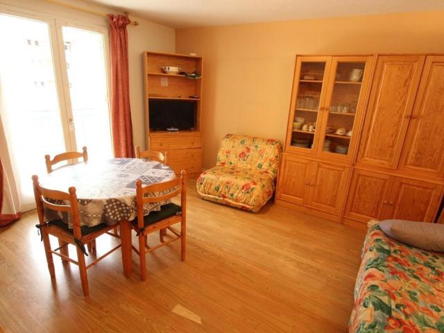 Charmant T2 Cabine Centre Luchon - Balcon Sud - Parking Privé - 4/6 personnes - FR-1-313-141