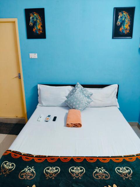 Behind Airport, cozy Private Room fully furnished suitable for long stay