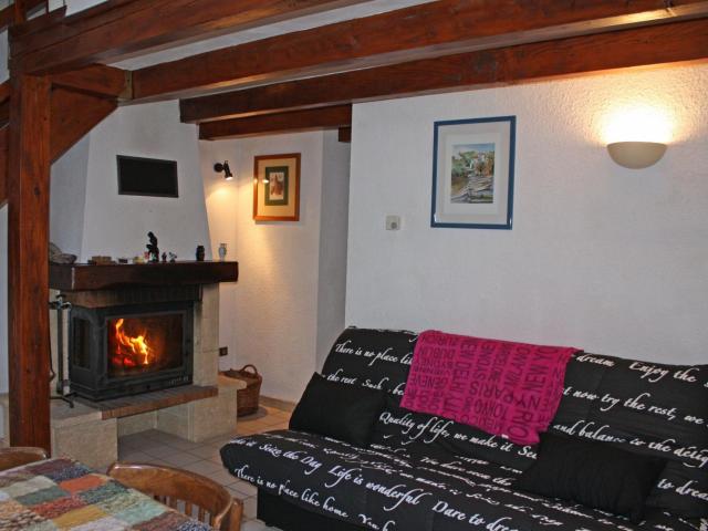 Gîte rénové, nature et jeux près du Val d'Ajol, 3 ch, 2 sdb, Wifi, équipements bébé, proche ski - FR-1-589-113