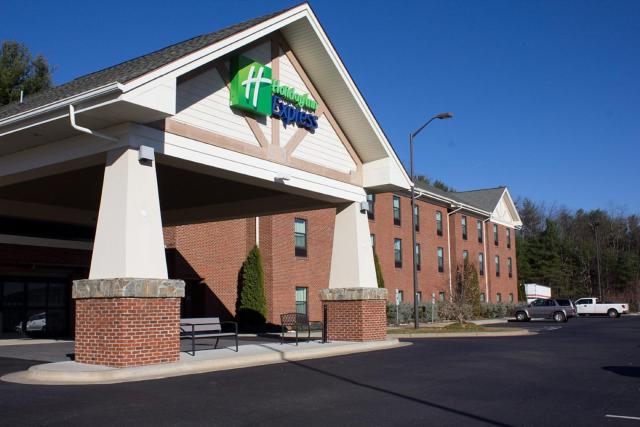 Holiday Inn Express West Jefferson, an IHG Hotel