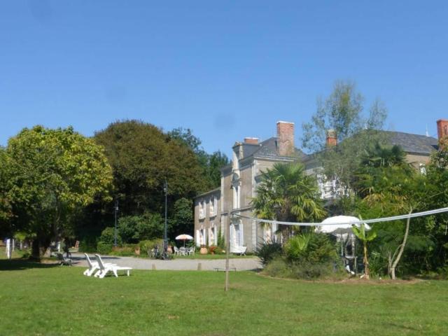 Gîte familial en pleine nature avec piscine et activités proches des parcs O’Fun et O’Gliss - FR-1-426-238