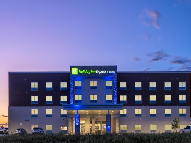 Holiday Inn Express & Suites - Watertown, an IHG Hotel