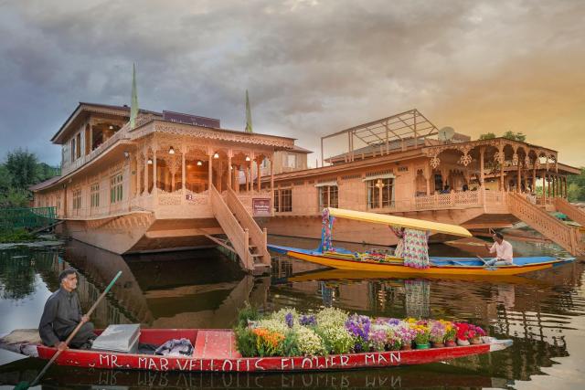 WelcomHeritage Gurkha Houseboats