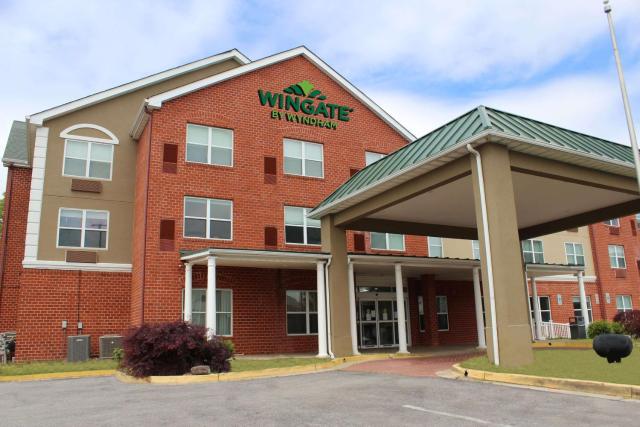 Wingate by Wyndham Waldorf - Washington DC Area