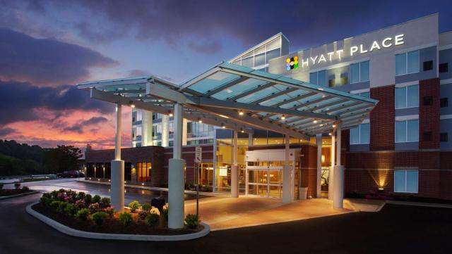 Hyatt Place at The Hollywood Casino Pittsburgh South