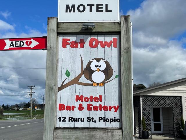 FatOwl Motel, Bar & Eatery