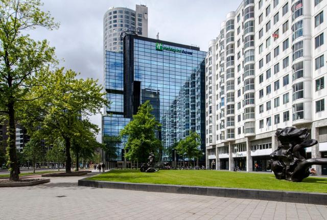 Holiday Inn Express Rotterdam - Central Station, an IHG Hotel