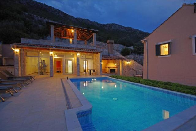 Luxury Panorama Villa Dia - Happy Rentals