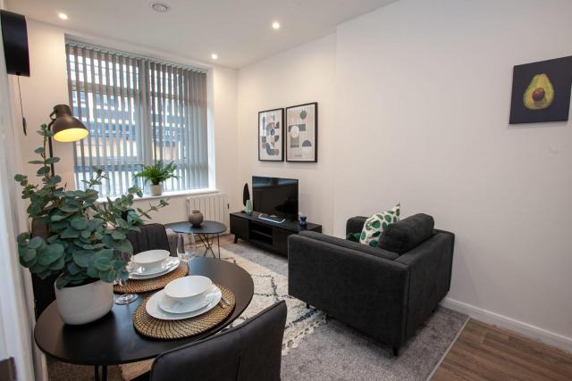 Fabulous 2 Bedroom Bolton Apartment