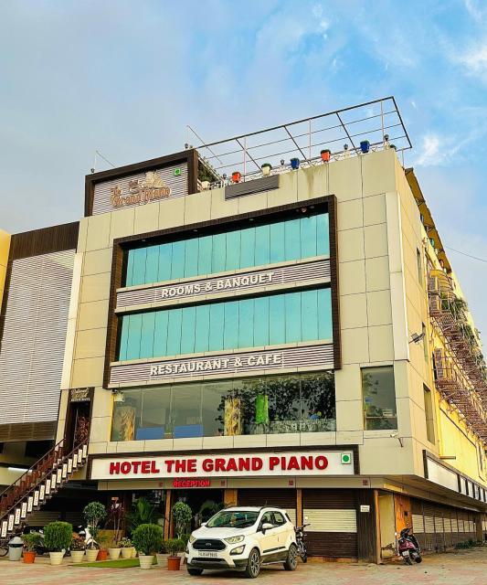 Hotel The Grand Piano - Best Business Hotel in Patan