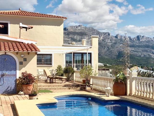 Spacious Villa with Private Pool in Callosa d'En Sarria