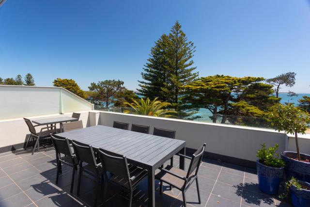 C-Scape Penthouse - Cowes beach front