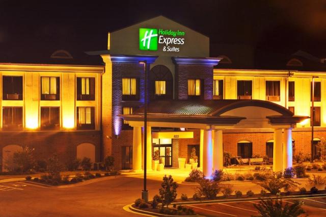 Holiday Inn Express & Suites Dyersburg, an IHG Hotel