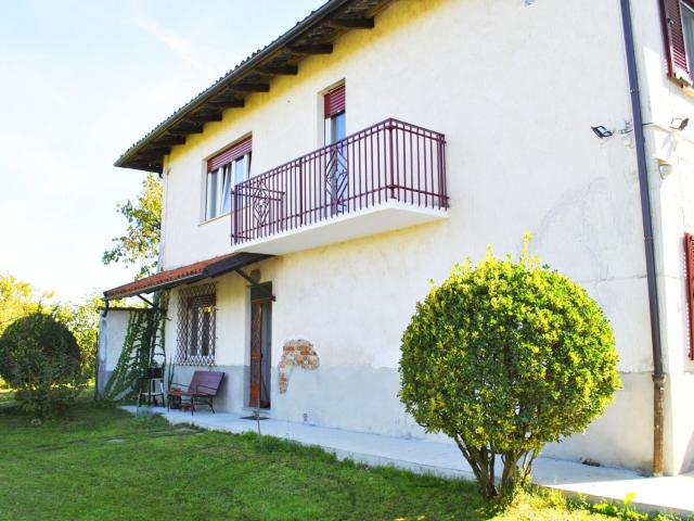 Belvilla by OYO Holiday home in Moncucco Torinese