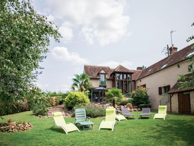 Gîte de charme avec SPA et cheminée, près du Mans, 7 chambres, WIFI, en bord de forêt de Vibraye - FR-1-410-308