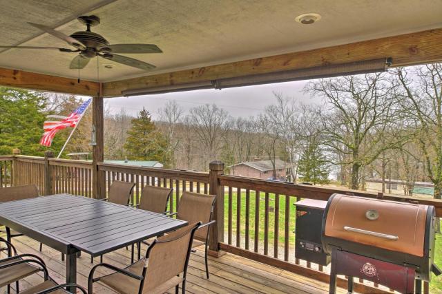 Table Rock Lake House with Fire Pit Steps to Water!