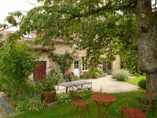 Maison indépendante avec grand parc arboré, proche de la nature et des lacs - FR-1-611-18