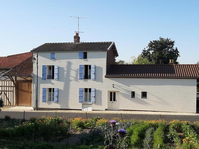 Charmant Gîte à Pans de Bois près du Lac du Der – Jardin Privatif et Activités Nautiques - FR-1-611-16