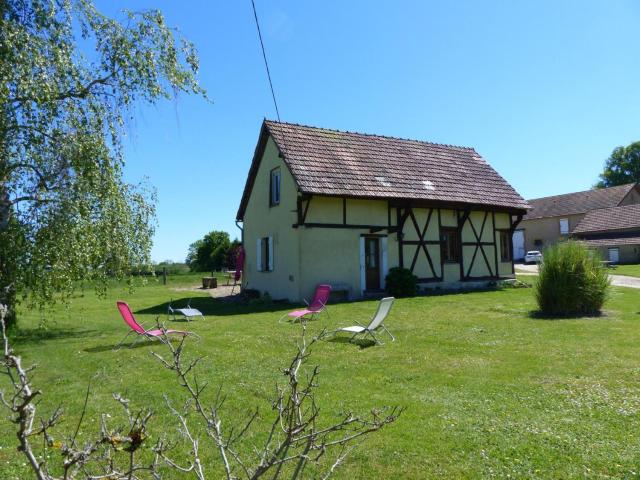 Maison solognote avec piscine chauffée, jardin et équipements complets près du Pal. - FR-1-489-12