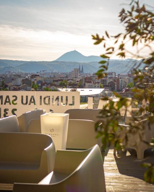 B&B HOTEL Clermont-Ferrand A71-A75 La Méridienne