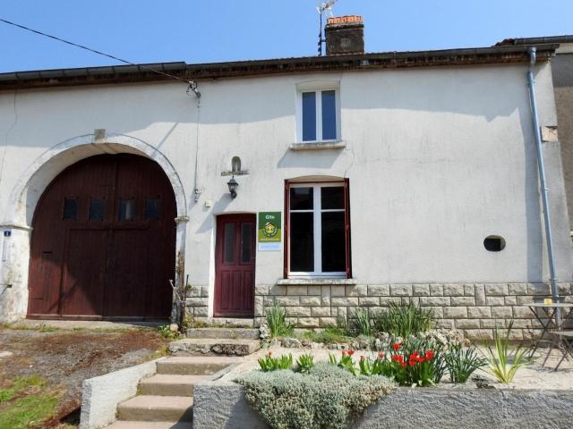 Gîte de charme avec jardin clos, terrasse couverte et poêle à bois à Breuvannes-en-Bassigny - FR-1-611-44