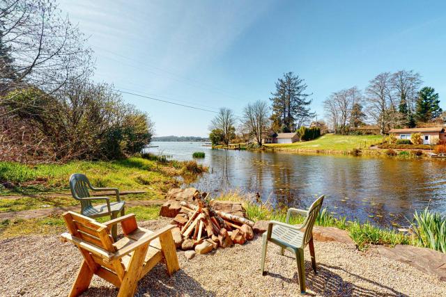 Chill Side Lake House