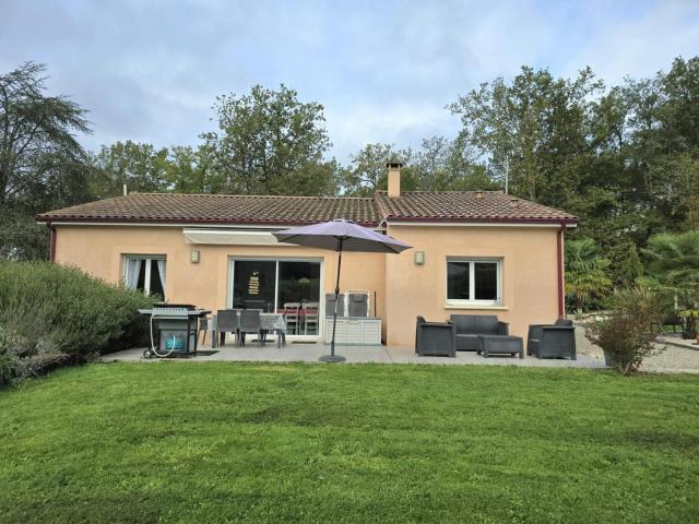 Belle maison plain-pied à 2 pas de Périgueux, terrasse, jardin clos, confort moderne, animaux bienvenus - FR-1-616-99