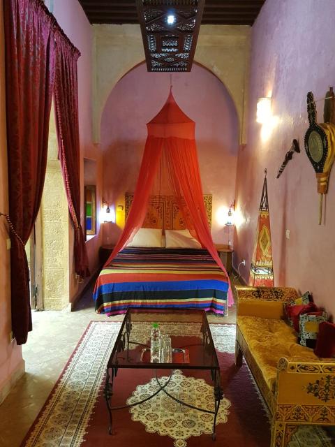 Riad Marlinea