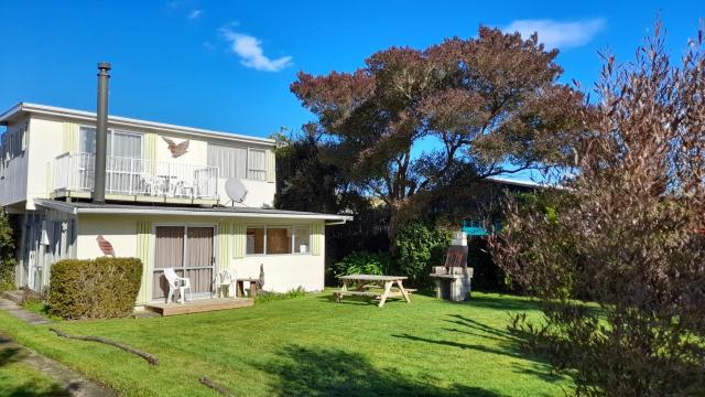 Kea View - Pohara Beach Holiday Home