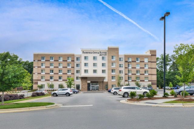 Fairfield Inn & Suites by Marriott Raleigh Cary