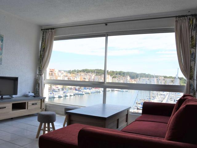 Appartement climatisé avec vue magnifique sur le port, 2 chambres, parking privé - Gruissan - FR-1-229-781