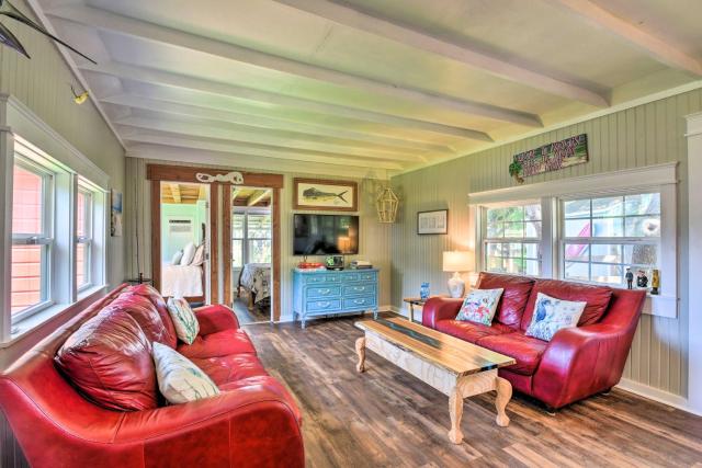 Renovated Sargent Cabin with Furnished Deck and Dock!