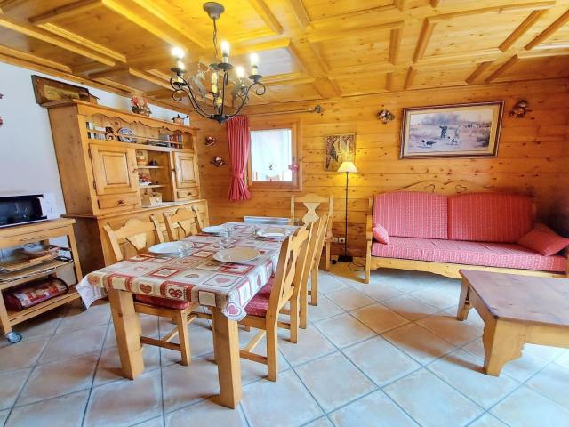 Appartement charmant et central à Samoëns, proche commerces et ski-bus - FR-1-624-54