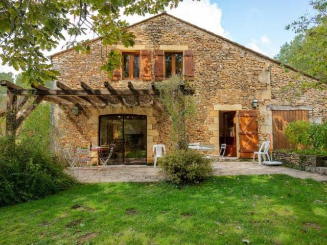 Famille, calme et nature : Maison avec jardin privé, cheminée, équipements bébé, près de Villefranche. - FR-1-616-149