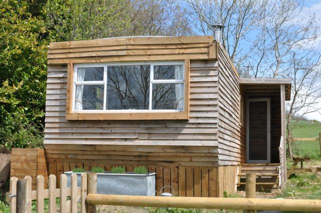 Cosy and rural Lodge at Goldhill Glamping