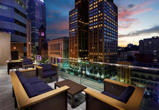 Joinery Hotel Pittsburgh, Curio Collection by Hilton