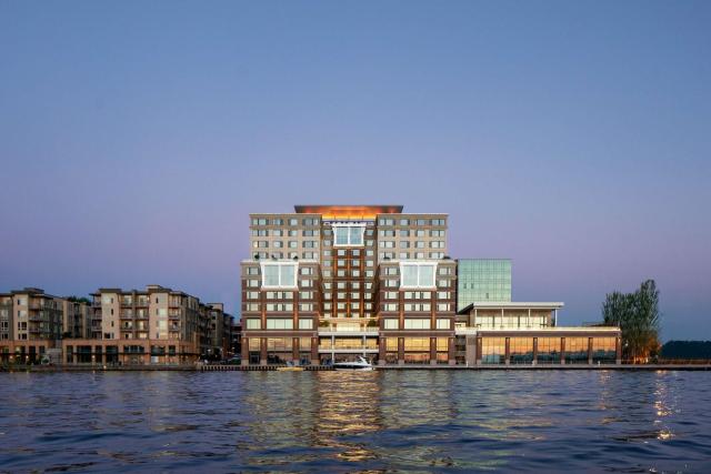 Hyatt Regency Lake Washington at Seattle's Southport