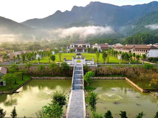 Làng Nương Yên Tử (Yên Tử Village)