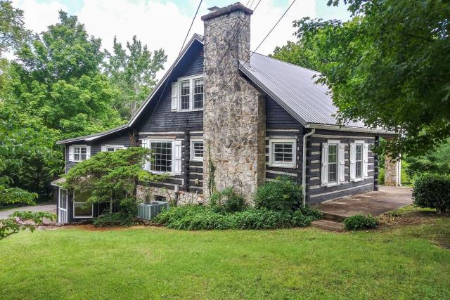 Rustic Dover Retreat with Porch - Walk to Boat Ramp!