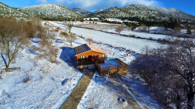 Aldea Los Odres - Cabañas de Madera de 1ª con Piscina Privada y BBQ en la puerta