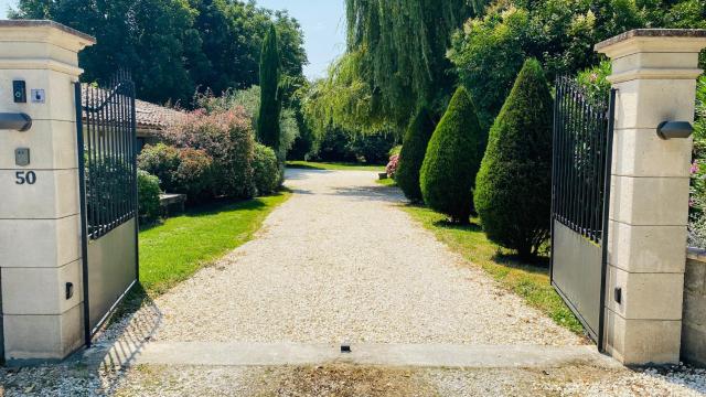 Gîte avec piscine et jardin Le Cosy - Les Bergeronnettes Bergerac