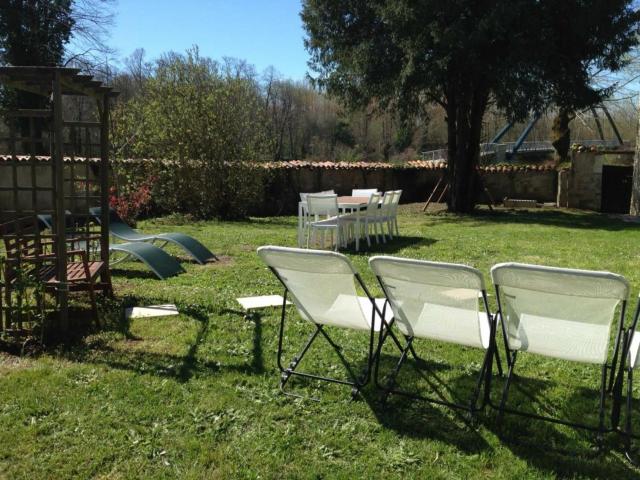 Maison rénovée avec jardin, vélos et WiFi près de Saint-Astier - FR-1-616-192