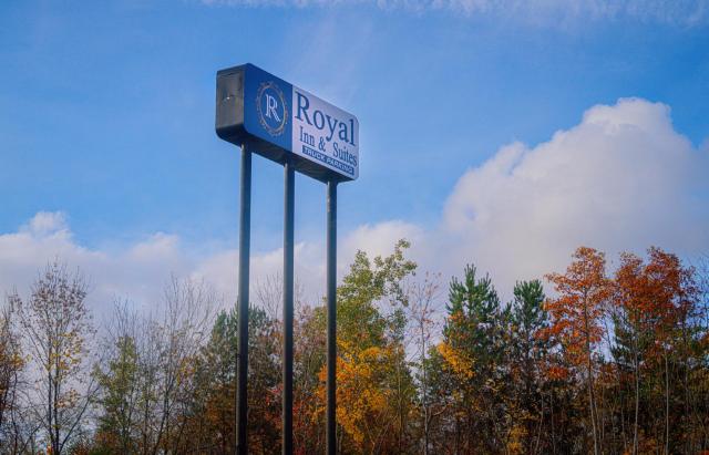 Royal Inn & Suites