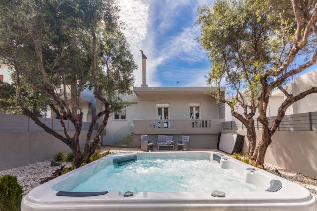 Gouves Family House with Jacuzzi