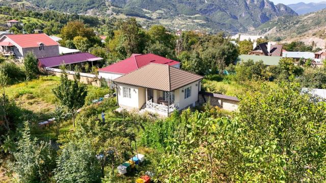 Abbasov's guest house-In Lahij