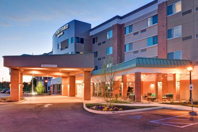 Courtyard by Marriott Long Island Islip/Courthouse Complex