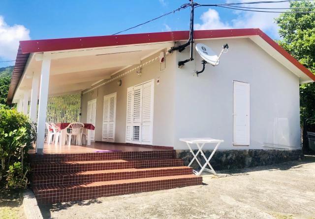 Bungalow charmant au Diamant avec vue mer et montagne