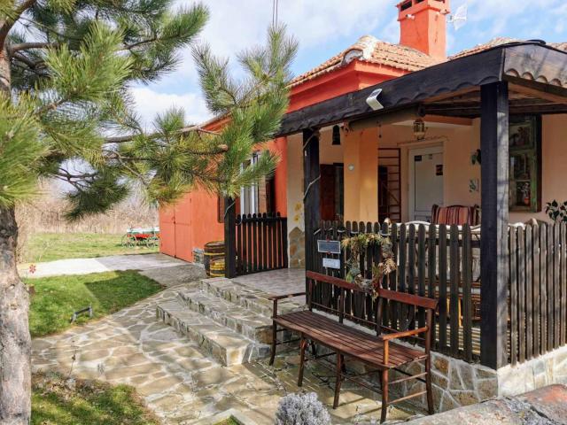 Cozy 1 Bed Cottage in Ognen near Karnobat Burgas